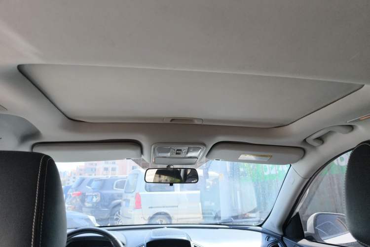 Used HYOSOW S6 2016 1.5T Manual Leading Model Headliner