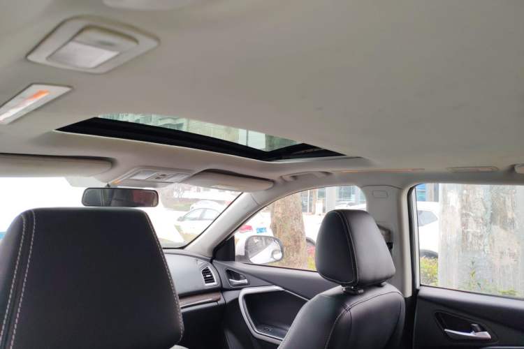 Used HYOSOW S6 2016 1.5T Manual Leading Model Headliner