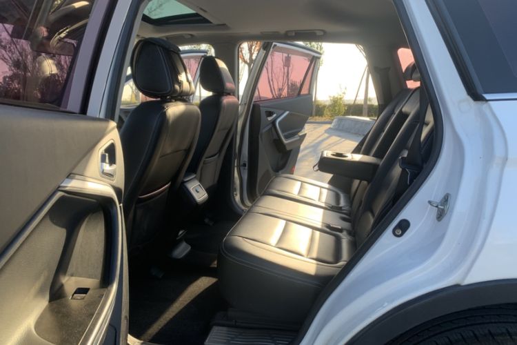 Used HYOSOW S6 2016 1.5T Manual Leading Model Interior 2