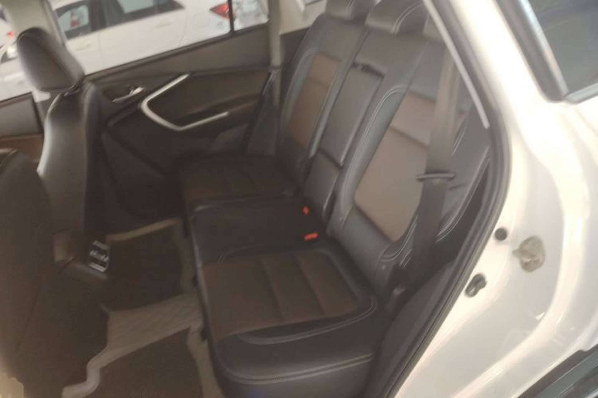 Used HYOSOW S6 2016 1.5T CVT Premium Edition Interior 4
