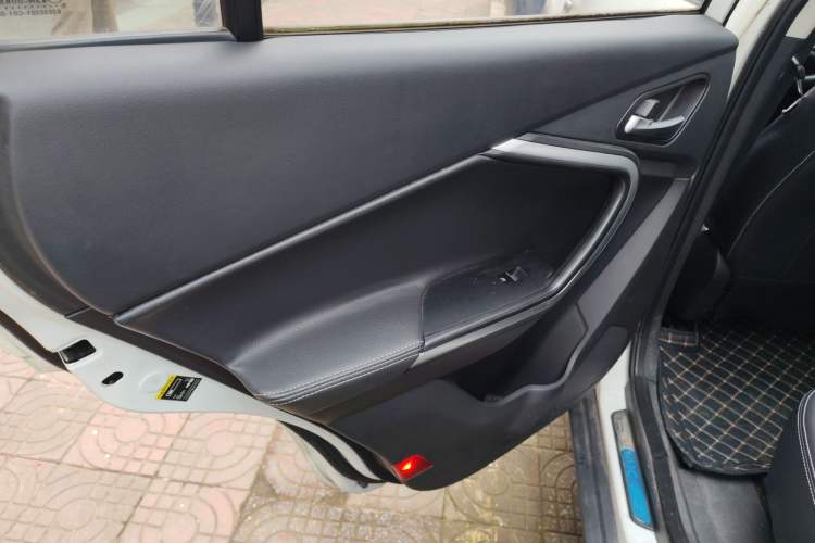 Used HYOSOW S6 2016 1.5T Manual Leading Model Interior 8