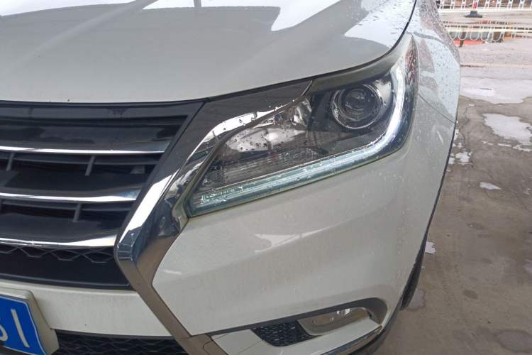 Used HYOSOW S6 2016 1.5T Manual Fashion Model Left Front Headlight