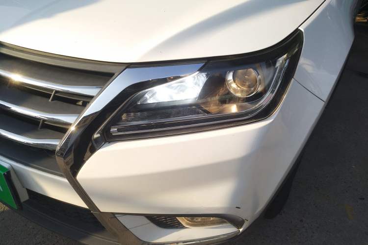 Used HYOSOW S6 2016 1.5T Manual Leading Model Left Front Headlight