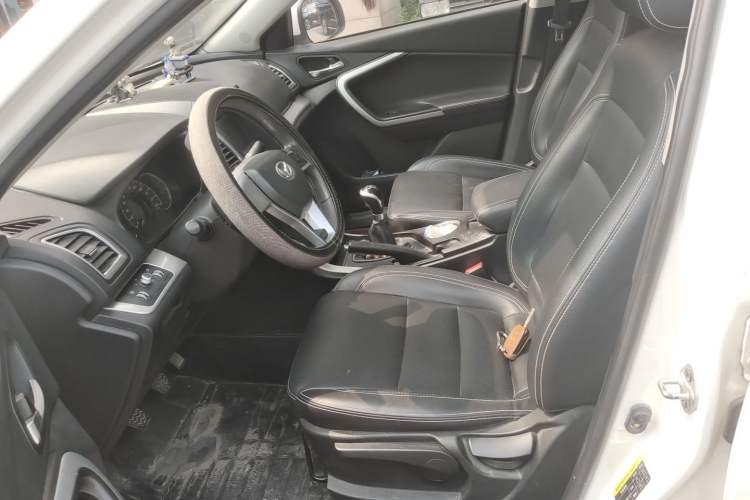 Used HYOSOW S6 2016 1.5T Manual Fashion Model Left Front Seat