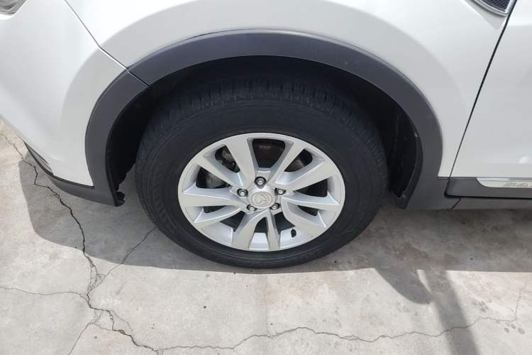 Used HYOSOW S6 2016 1.5T Manual Smart Edition Left Front Wheel Hub