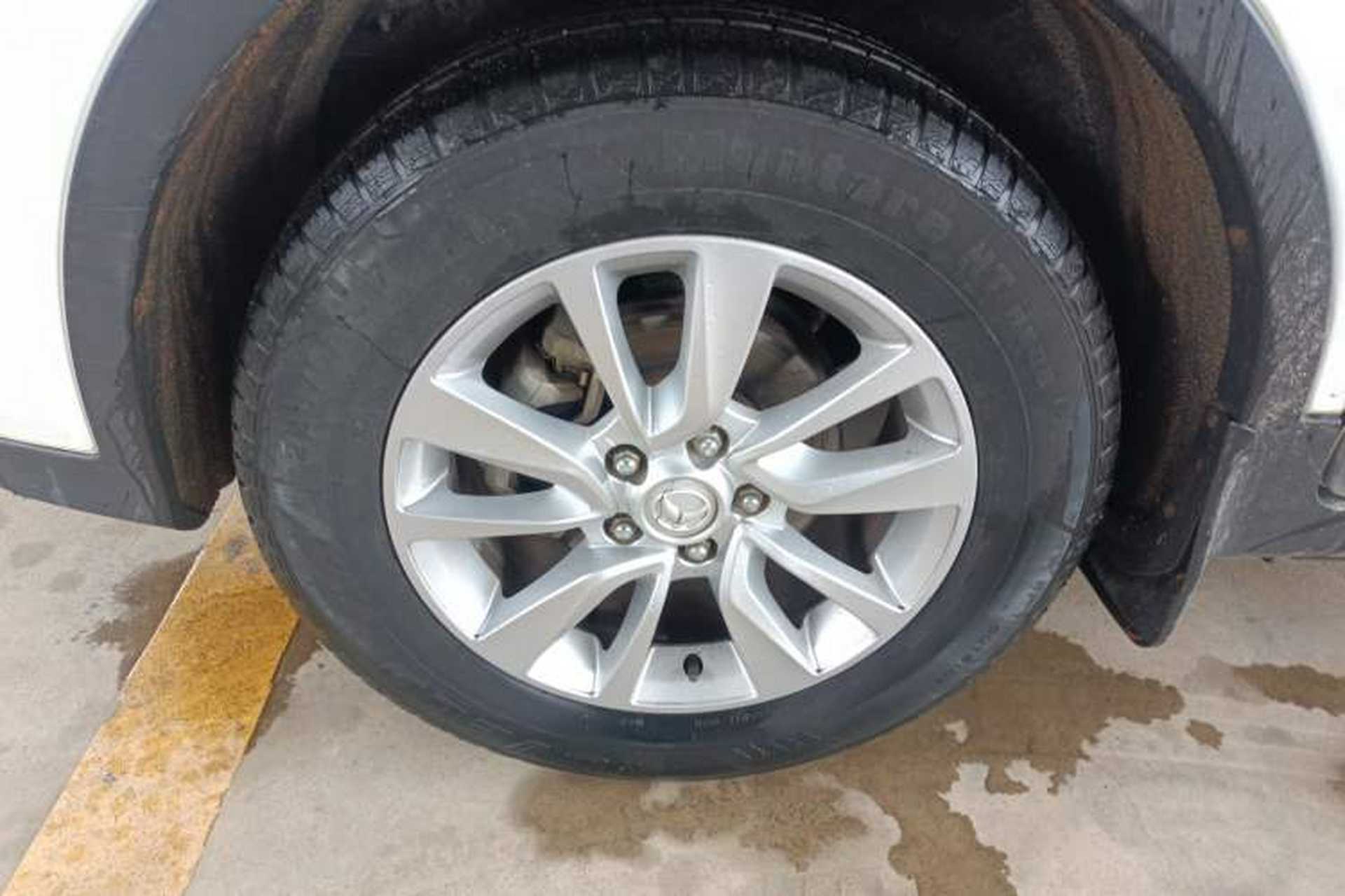 Used HYOSOW S6 2016 1.5T Manual Fashion Model Left Front Wheel Hub
