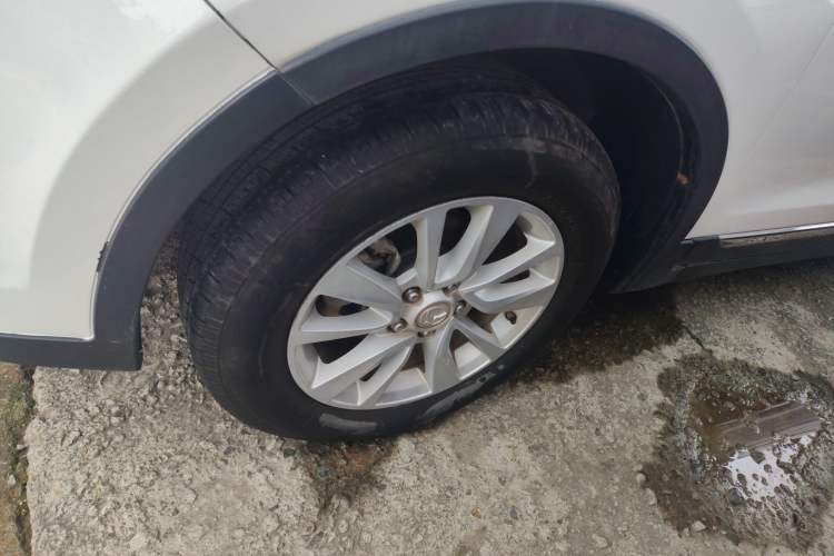 Used HYOSOW S6 2016 1.5T CVT Enjoyment Model Left Front Wheel Hub