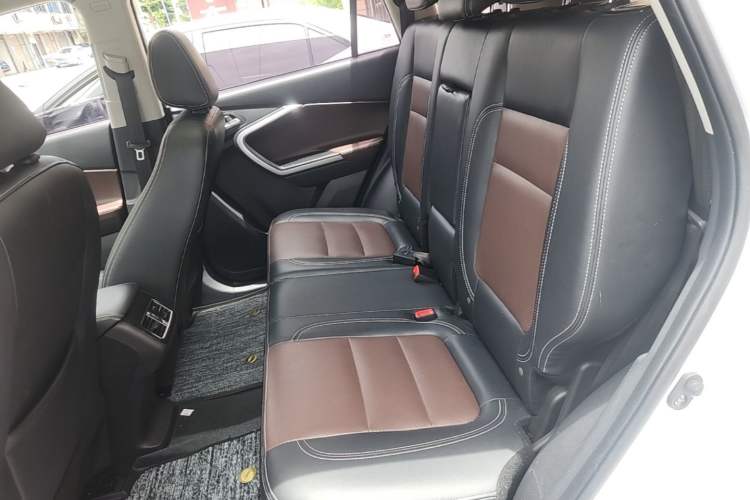 Used HYOSOW S6 2016 1.5T Manual Smart Edition Left Rear Seat