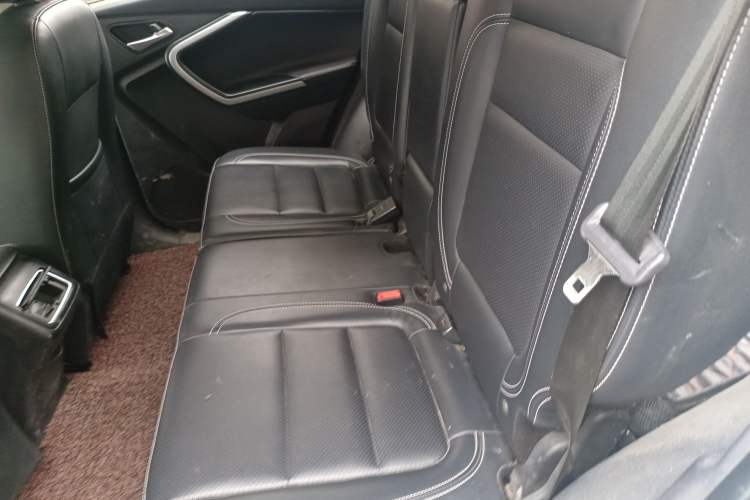 Used HYOSOW S6 2016 1.5T Manual Fashion Model Left Rear Seat
