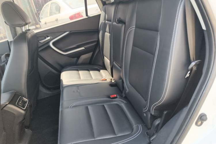 Used HYOSOW S6 2016 1.5T Manual Leading Model Left Rear Seat