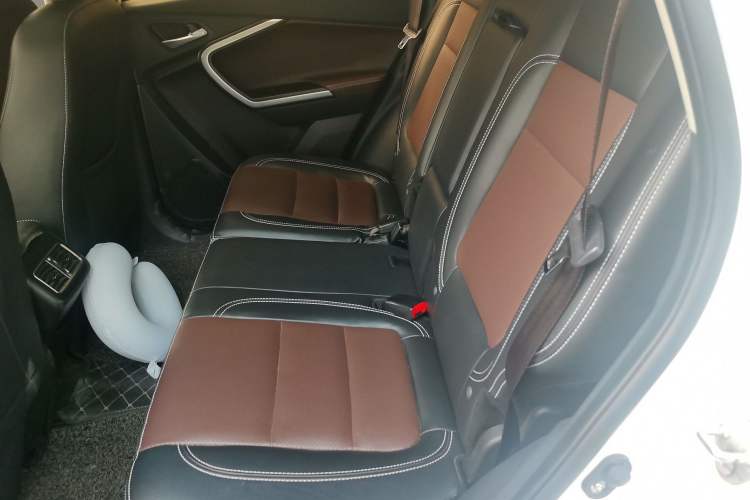 Used HYOSOW S6 2016 1.5T Manual Smart Edition Left Rear Seat