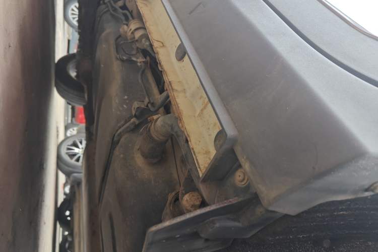 Used HYOSOW S6 2016 1.5T Manual Fashion Model Left Side Sill
