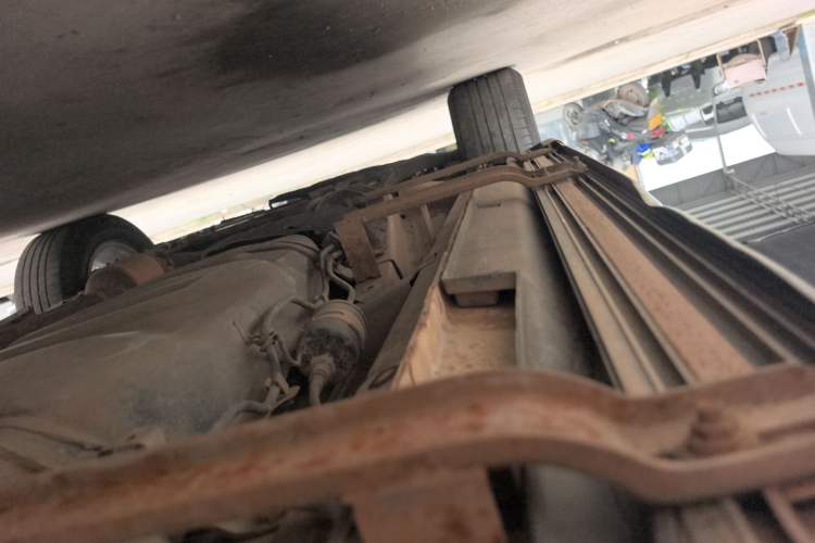 Used HYOSOW S6 2016 1.5T Manual Leading Model Left Side Sill
