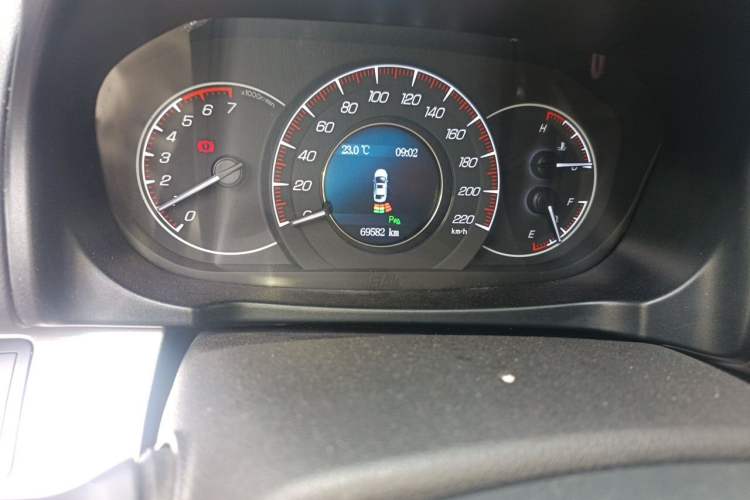 Used HYOSOW S6 2016 1.5T Manual Fashion Model Odometer Close Up