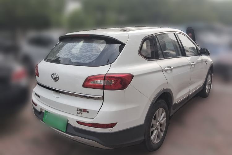 Used HYOSOW S6 2016 1.5T Manual Fashion Model Rear Right 45 Deg