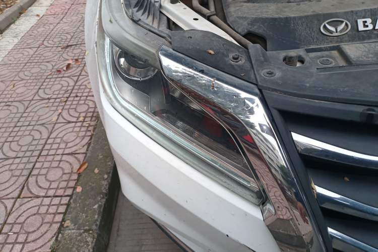 Used HYOSOW S6 2016 1.5T Manual Fashion Model Right Front Headlight