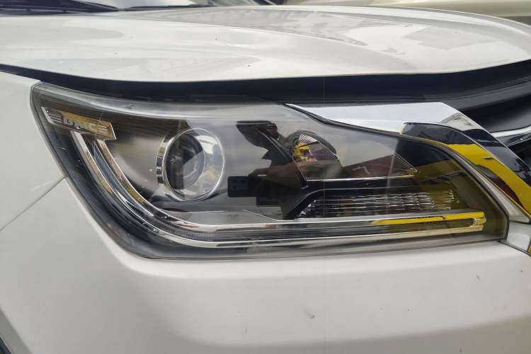 Used HYOSOW S6 2016 1.5T Manual Smart Edition Right Front Headlight