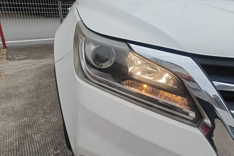 Used HYOSOW S6 2016 1.5T Manual Leading Model Right Front Headlight