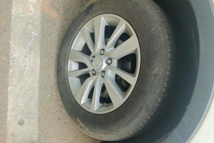 Used HYOSOW S6 2016 1.5T Manual Smart Edition Right Front Wheel Hub
