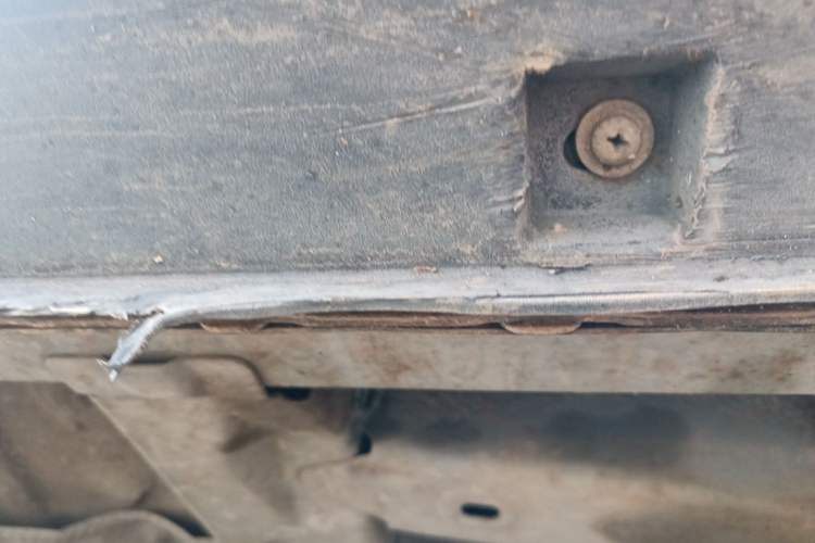 Used HYOSOW S6 2016 1.5T Manual Fashion Model Right Side Sill