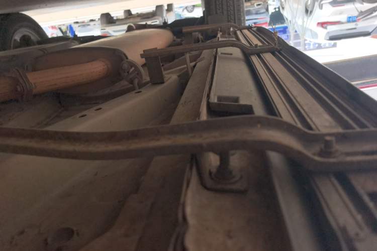 Used HYOSOW S6 2016 1.5T Manual Leading Model Right Side Sill