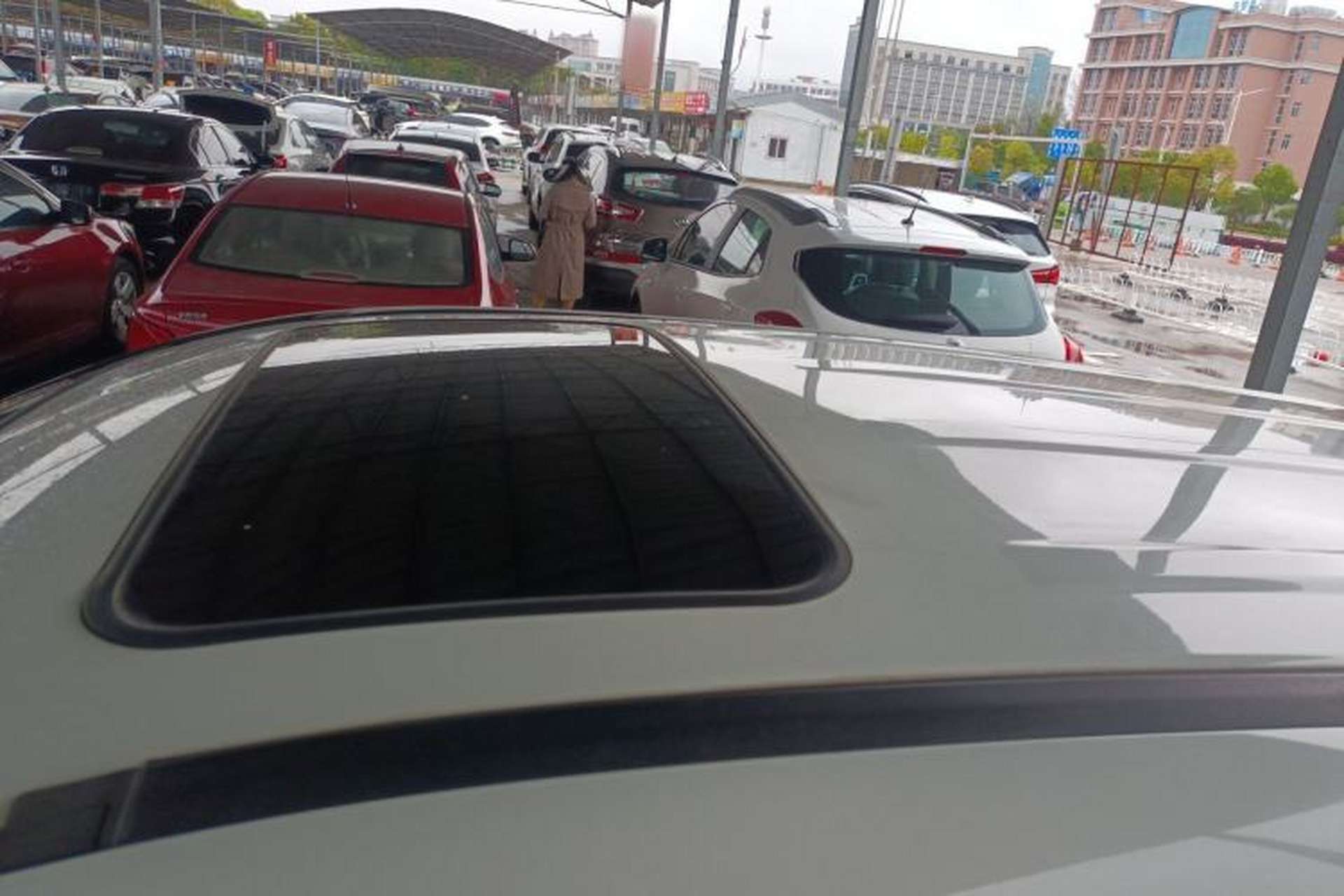 Used HYOSOW S6 2016 1.5T Manual Fashion Model Roof