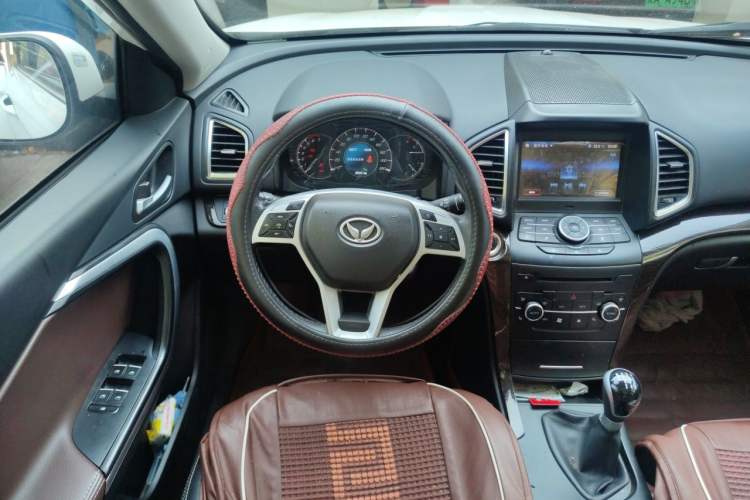 Used HYOSOW S6 2016 1.5T Manual Smart Edition Steering Wheel
