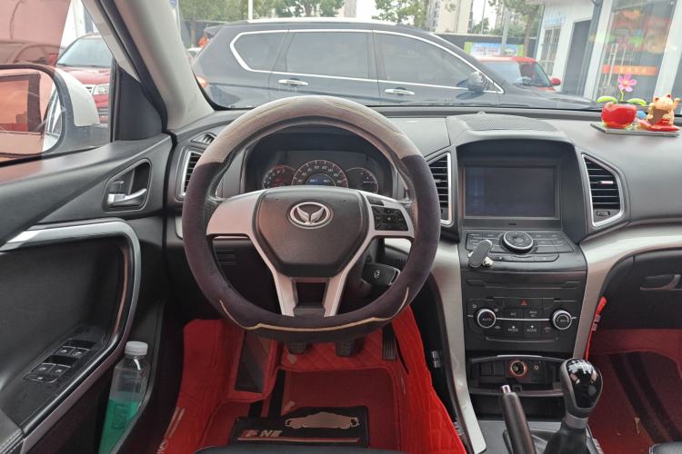 Used HYOSOW S6 2016 1.5T Manual Fashion Model Steering Wheel