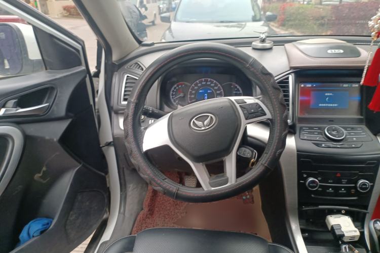 Used HYOSOW S6 2016 1.5T Manual Fashion Model Steering Wheel