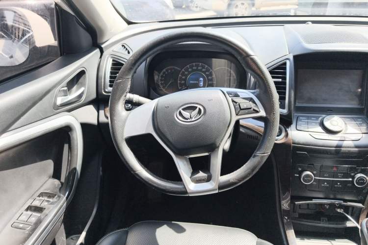 Used HYOSOW S6 2016 1.5T Manual Leading Model Steering Wheel