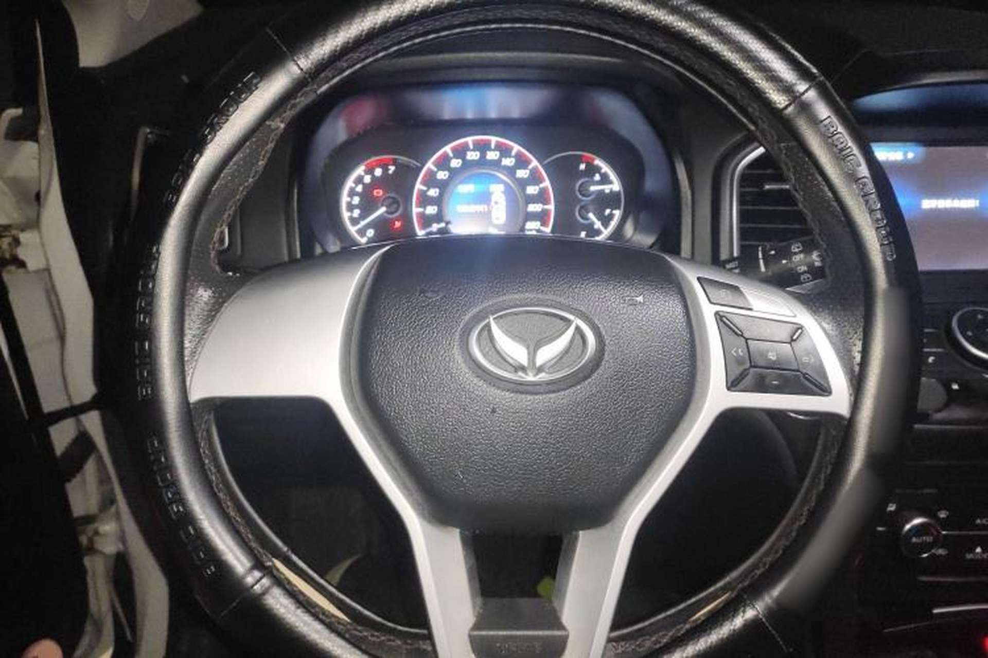 Used HYOSOW S6 2016 1.5T Manual Leading Model Steering Wheel