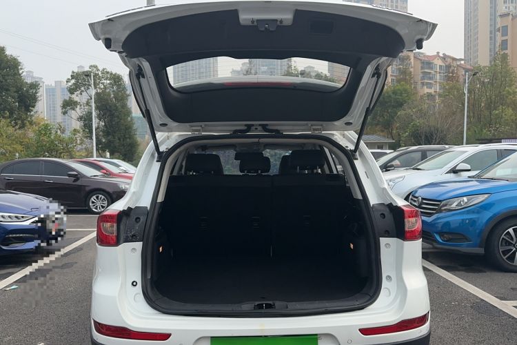 Used HYOSOW S6 2016 1.5T Manual Leading Model Trunk
