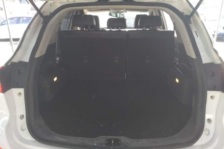 Used HYOSOW S6 2016 1.5T Manual Leading Model Trunk