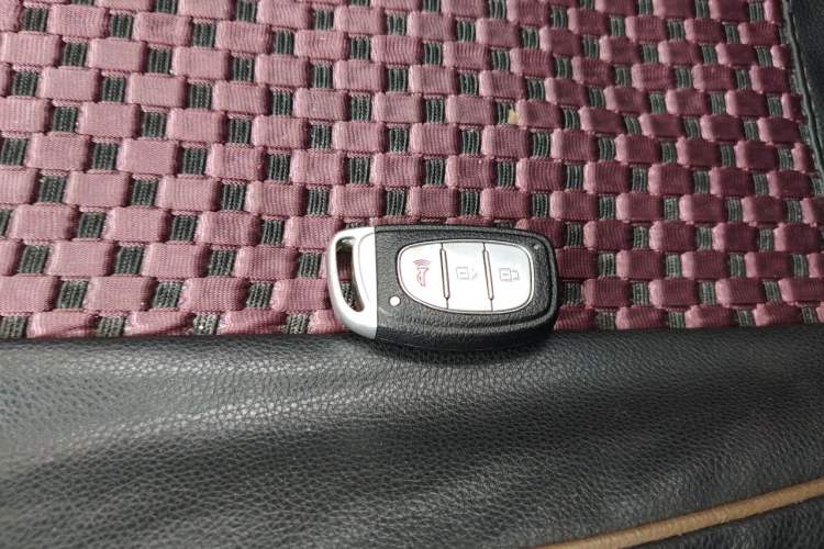 Used HYOSOW S6 2016 1.5T CVT Enjoyment Model Vehicle Key