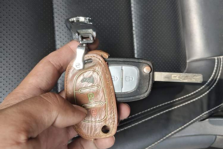 Used HYOSOW S6 2016 1.5T Manual Fashion Model Vehicle Key