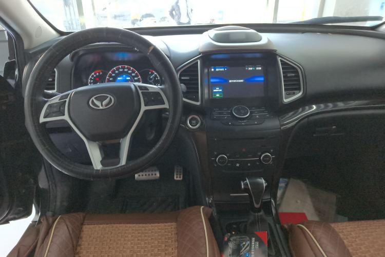 Used HYOSOW S6 2017 1.5T CVT Premium Edition Center Console