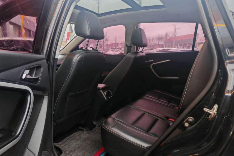 Used HYOSOW S6 2017 1.5T CVT Enjoyment Model Interior 3