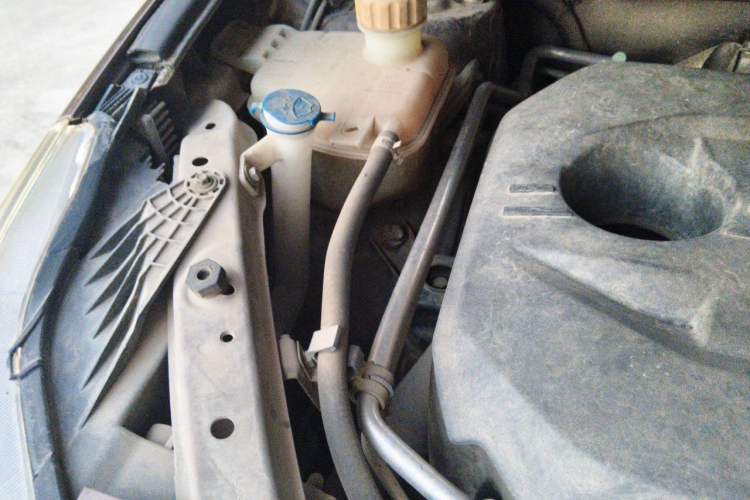 Used HYOSOW S6 2017 1.5T CVT Enjoyment Model Engine Bay Right