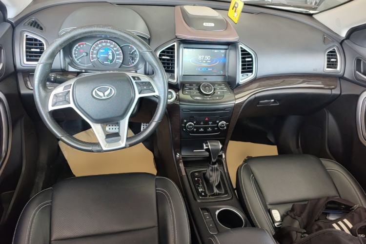 Used HYOSOW S6 2017 1.5T CVT Enjoyment Model Center Console