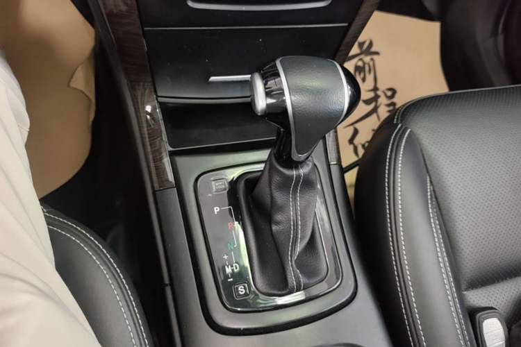 Used HYOSOW S6 2017 1.5T CVT Enjoyment Model Gear Lever