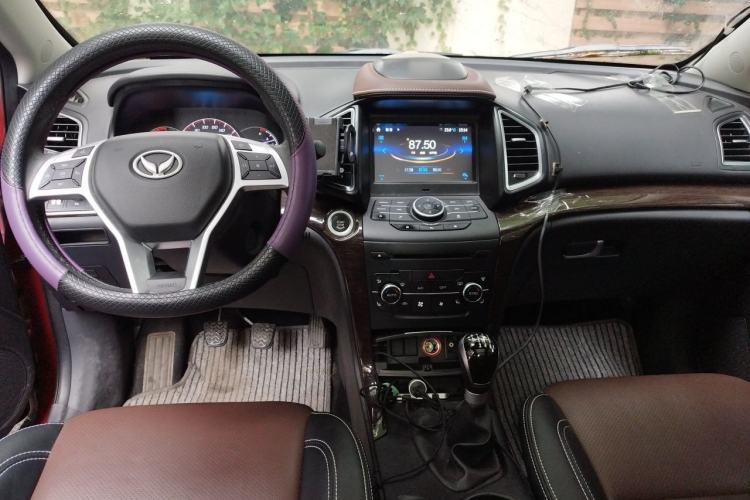 Used HYOSOW S6 2017 1.5T Manual Smart Edition Center Console