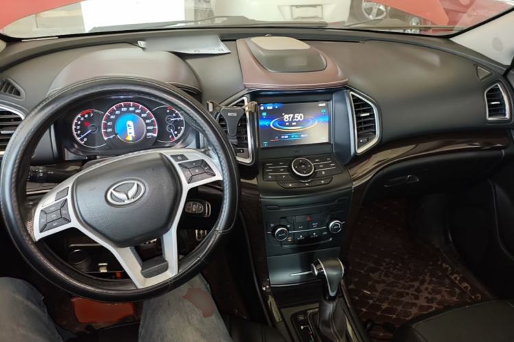 Used HYOSOW S6 2017 1.5T CVT Enjoy Edition Center Console