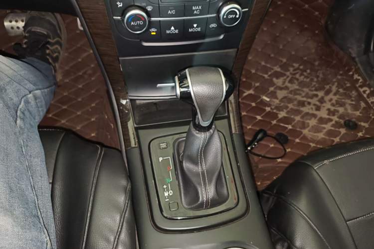 Used HYOSOW S6 2017 1.5T CVT Enjoy Edition Gear Lever