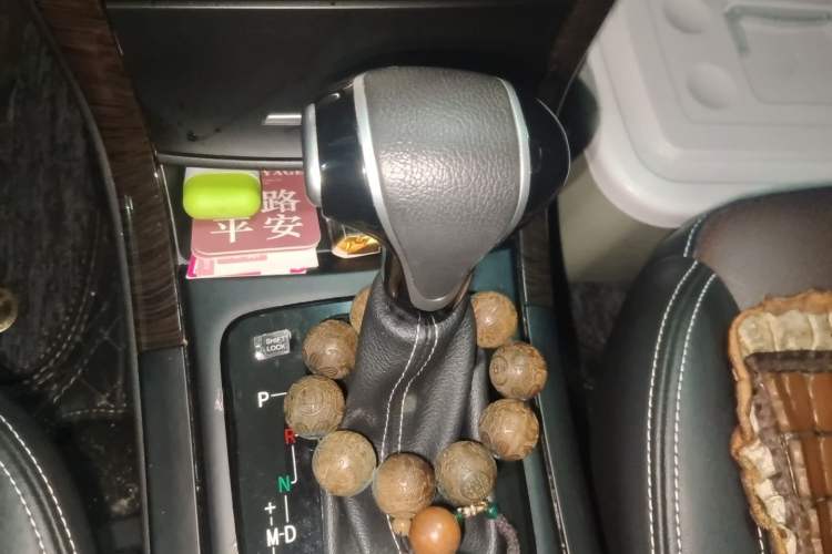Used HYOSOW S6 2017 1.5T CVT Premium Edition Gear Lever