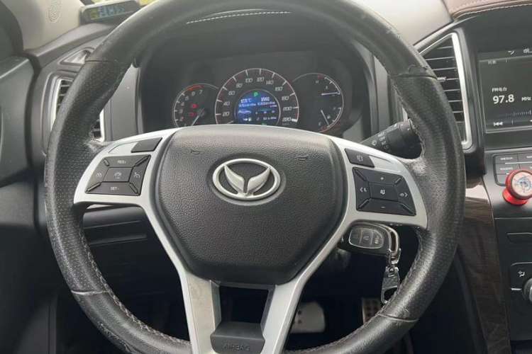 Used HYOSOW S6 2017 1.5T CVT Enjoyment Model Interior 3