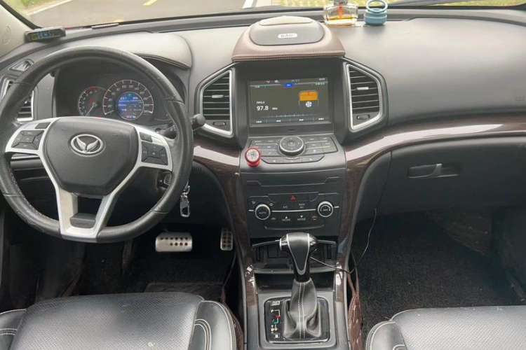 Used HYOSOW S6 2017 1.5T CVT Enjoyment Model Interior 4