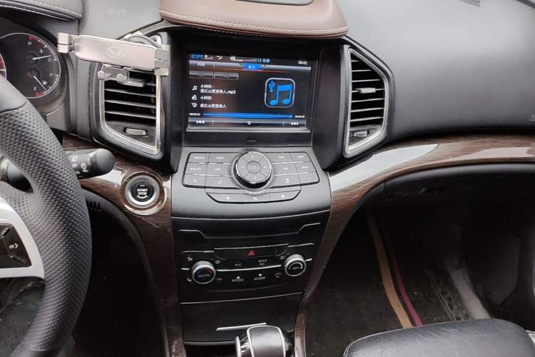 Used HYOSOW S6 2017 1.5T CVT Enjoyment Model Audio And AC Panel