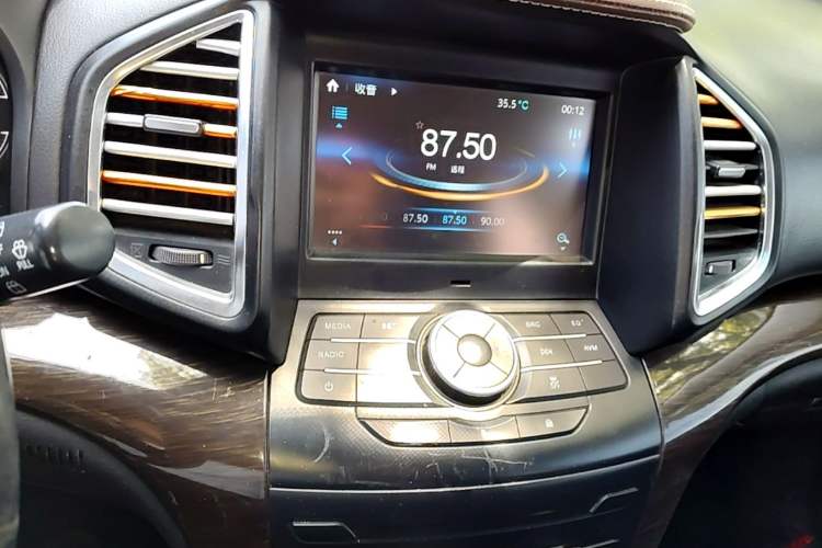 Used HYOSOW S6 2017 1.5T CVT Enjoyment Model Audio And AC Panel