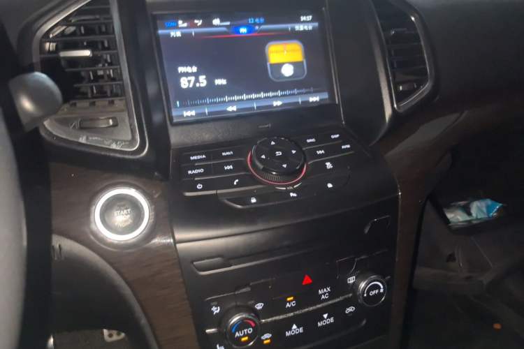 Used HYOSOW S6 2017 1.5T CVT Enjoyment Model Audio And AC Panel
