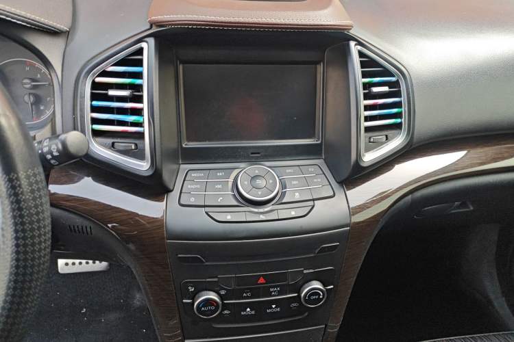 Used HYOSOW S6 2017 1.5T CVT Enjoy Edition Audio And AC Panel